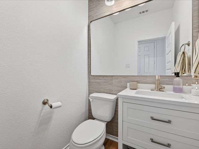2921 Dixondale Drive, Fort Worth, TX 76108
