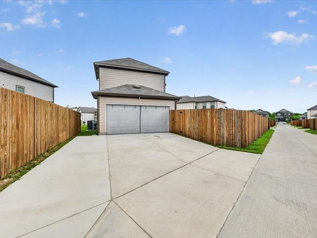 2921 Dixondale Drive, Fort Worth, TX 76108