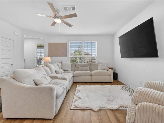 2921 Dixondale Drive, Fort Worth, TX 76108
