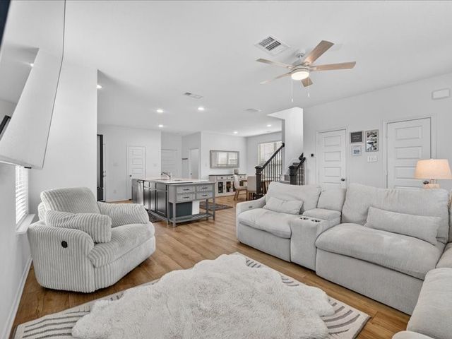 2921 Dixondale Drive, Fort Worth, TX 76108