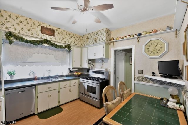 449 Central Ave, Rahway City, NJ 07065