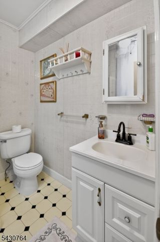 449 Central Ave, Rahway City, NJ 07065