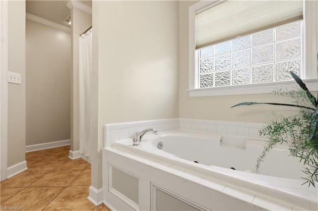 3617 Edgemoor Court, Clemmons, NC 27012