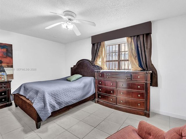 13500 NE 3rd Ct 121, North Miami, FL 33161