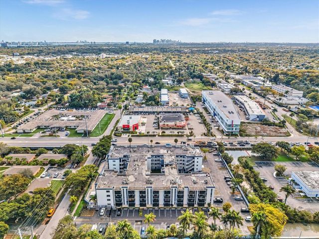 13500 NE 3rd Ct 121, North Miami, FL 33161