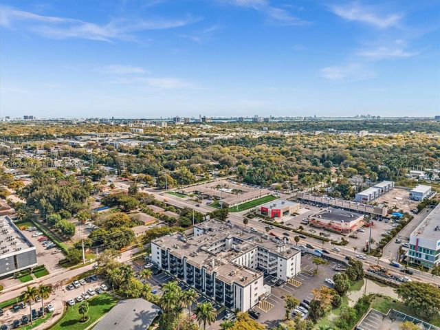 13500 NE 3rd Ct 121, North Miami, FL 33161