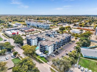 13500 NE 3rd Ct 121, North Miami, FL 33161