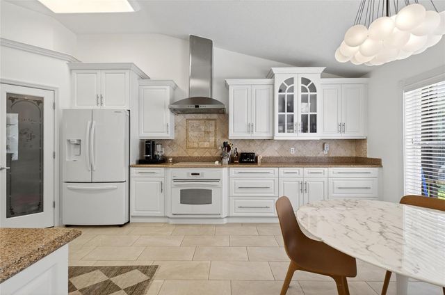 7524 LINDENHURST DRIVE, Orlando, FL 32836