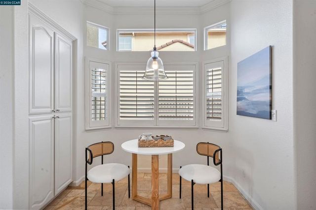 527 Gabriel Ct, Walnut Creek, CA 94597