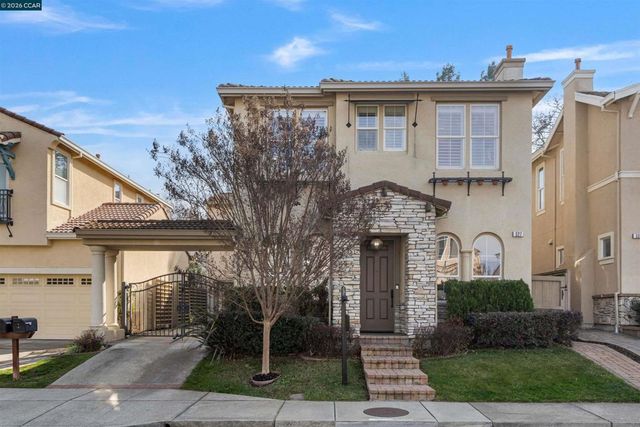 527 Gabriel Ct, Walnut Creek, CA 94597