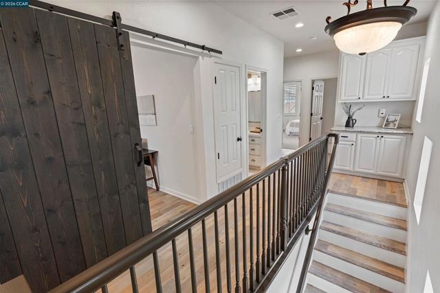 527 Gabriel Ct, Walnut Creek, CA 94597