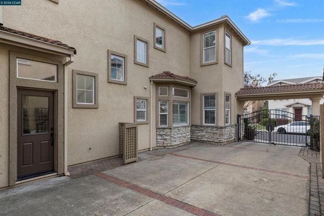 527 Gabriel Ct, Walnut Creek, CA 94597