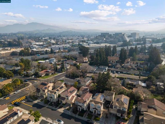 527 Gabriel Ct, Walnut Creek, CA 94597