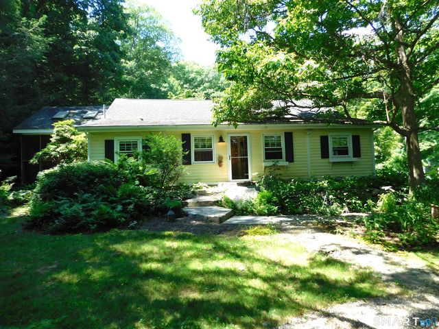 151 Great Quarter Road, Newtown, CT 06482