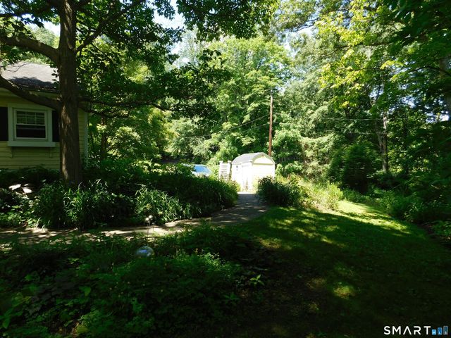 151 Great Quarter Road, Newtown, CT 06482