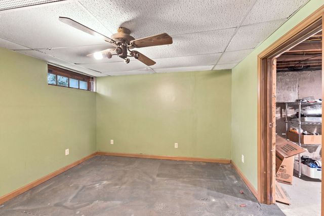 42 7 Mile River Dr, Attleboro, MA 02703