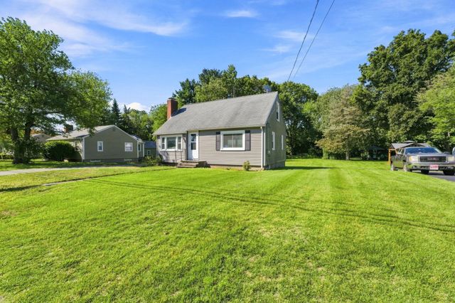 42 7 Mile River Dr, Attleboro, MA 02703