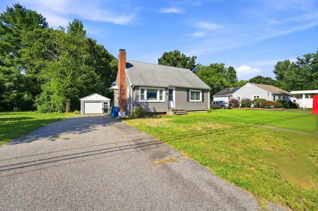 42 7 Mile River Dr, Attleboro, MA 02703