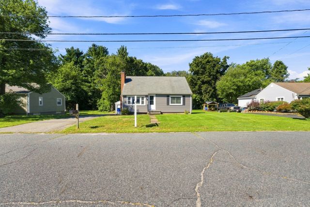 42 7 Mile River Dr, Attleboro, MA 02703