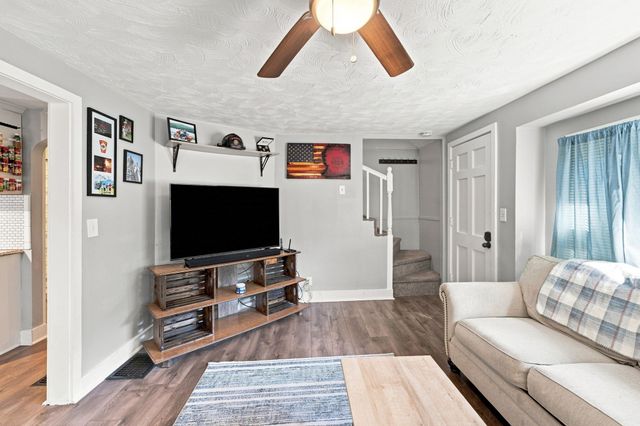 42 7 Mile River Dr, Attleboro, MA 02703