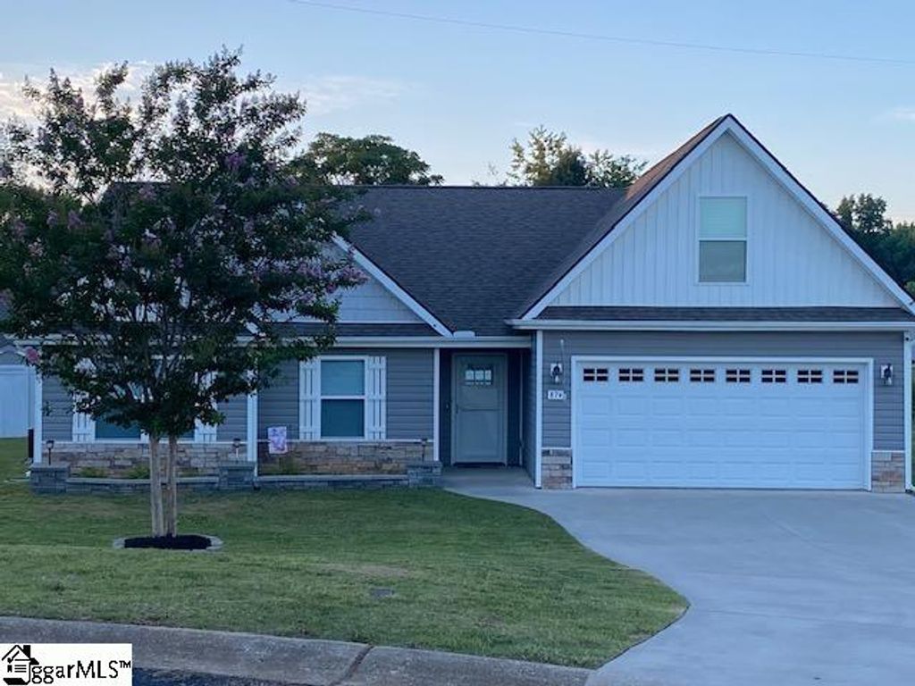 874 W Keepsake Lane, Inman, SC 29349