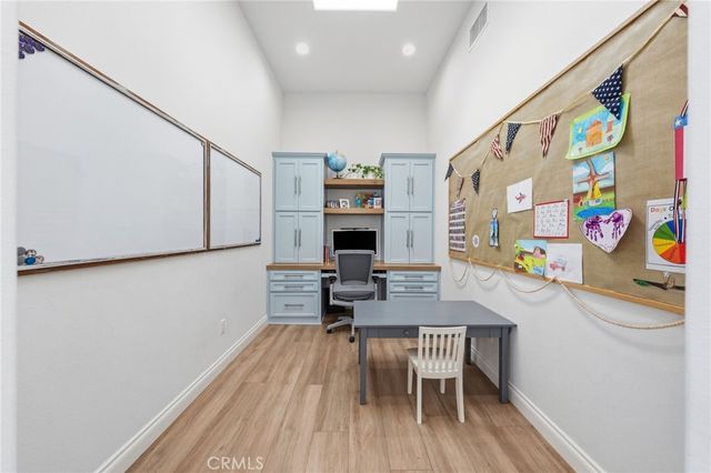 38566 Vista Del Bosque, Murrieta, CA 92562
