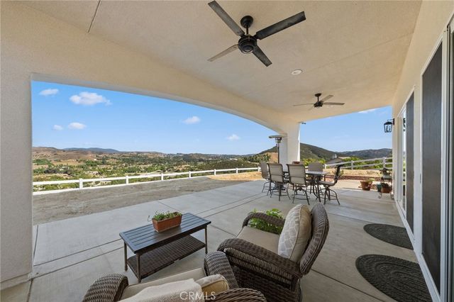 38566 Vista Del Bosque, Murrieta, CA 92562
