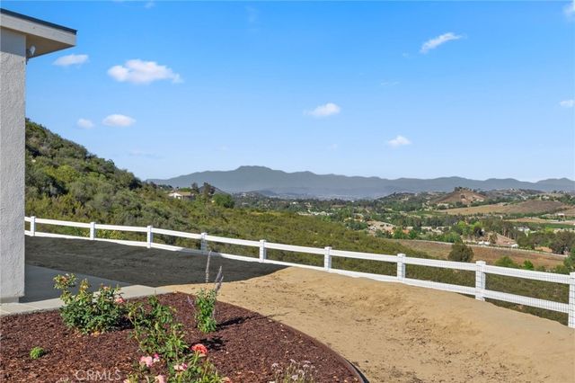 38566 Vista Del Bosque, Murrieta, CA 92562