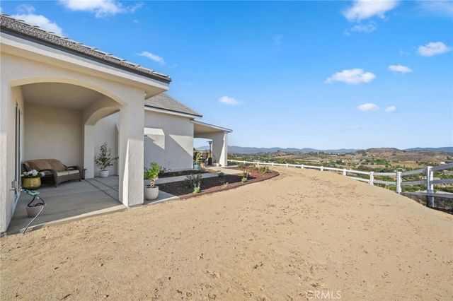 38566 Vista Del Bosque, Murrieta, CA 92562