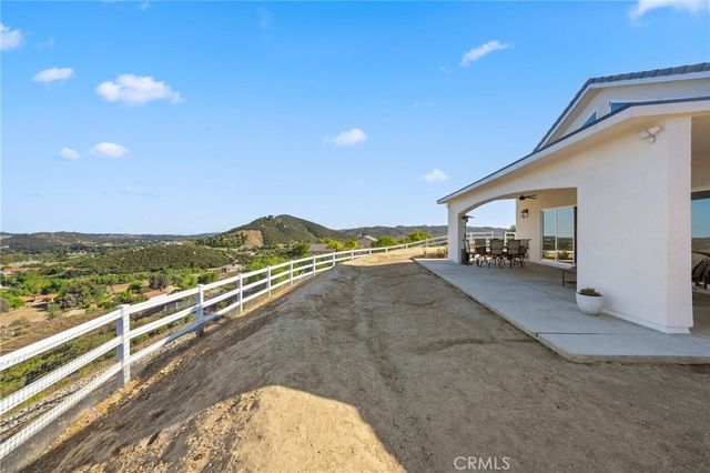 38566 Vista Del Bosque, Murrieta, CA 92562