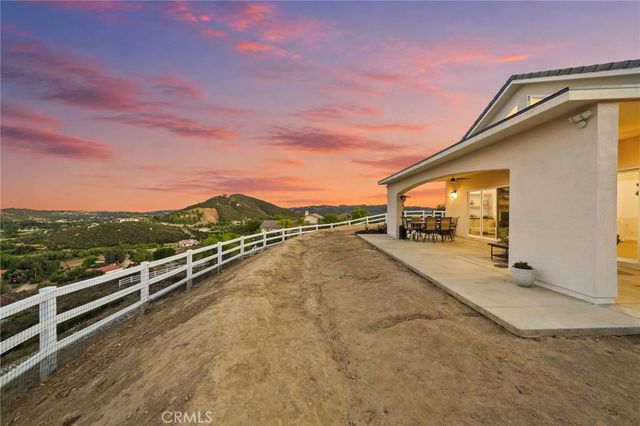 38566 Vista Del Bosque, Murrieta, CA 92562