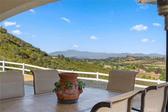 38566 Vista Del Bosque, Murrieta, CA 92562