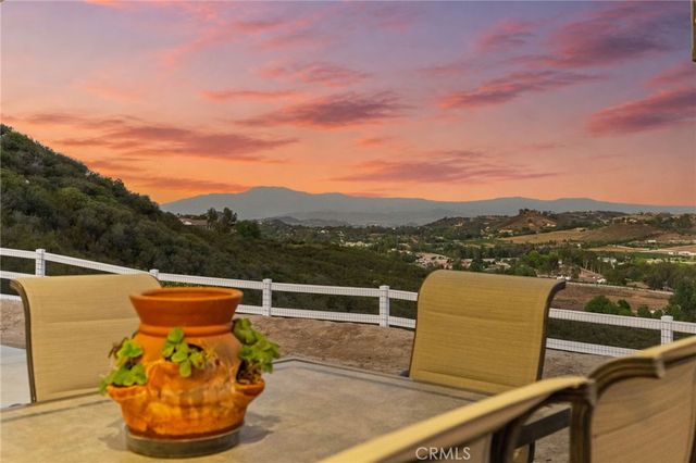 38566 Vista Del Bosque, Murrieta, CA 92562