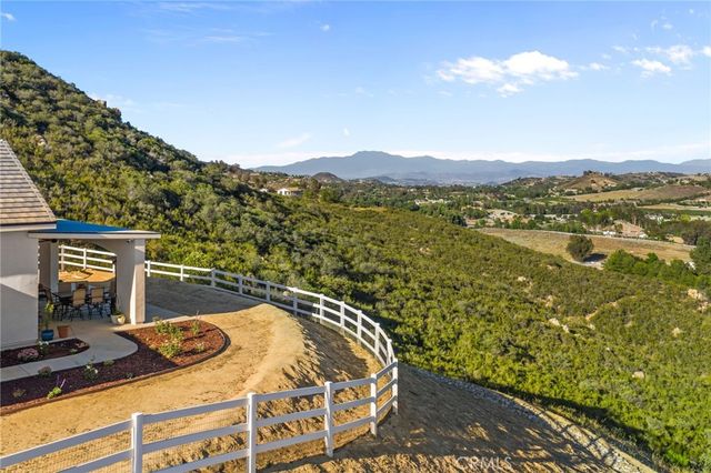 38566 Vista Del Bosque, Murrieta, CA 92562