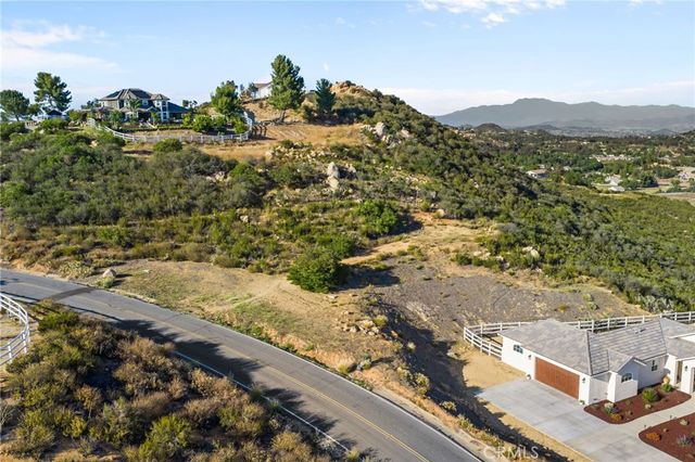 38566 Vista Del Bosque, Murrieta, CA 92562