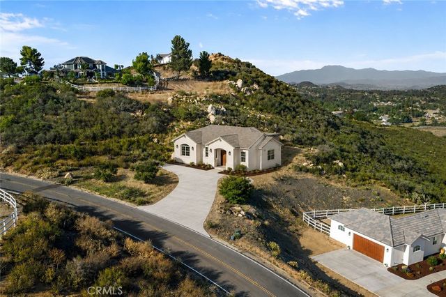 38566 Vista Del Bosque, Murrieta, CA 92562