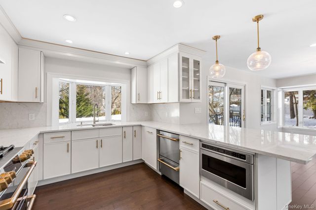 91 Worthington Road, White Plains, NY 10607