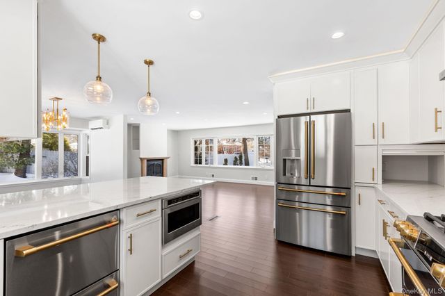 91 Worthington Road, White Plains, NY 10607