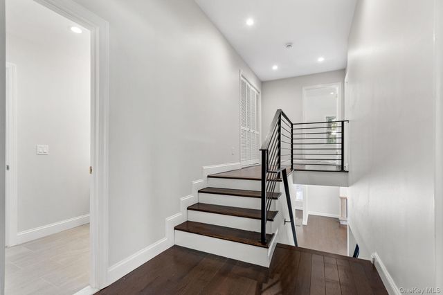 91 Worthington Road, White Plains, NY 10607