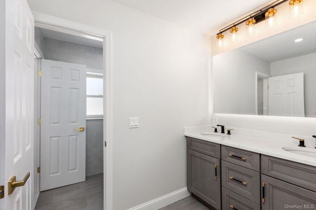 91 Worthington Road, White Plains, NY 10607