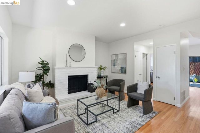 3800 Maybelle Ave 7, Oakland, CA 94619