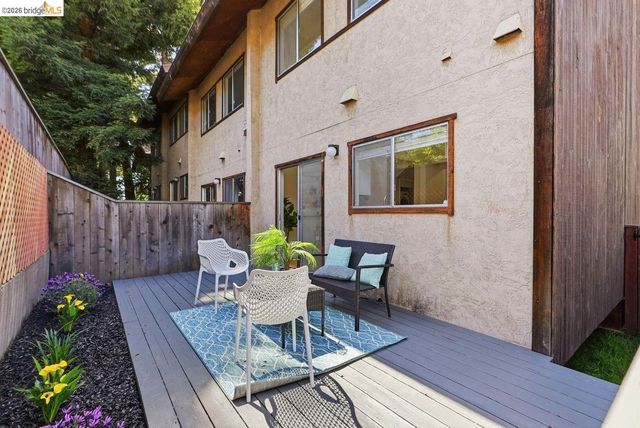 3800 Maybelle Ave 7, Oakland, CA 94619