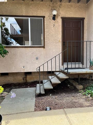 3800 Maybelle Ave 7, Oakland, CA 94619