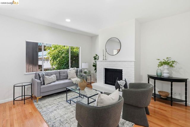 3800 Maybelle Ave 7, Oakland, CA 94619