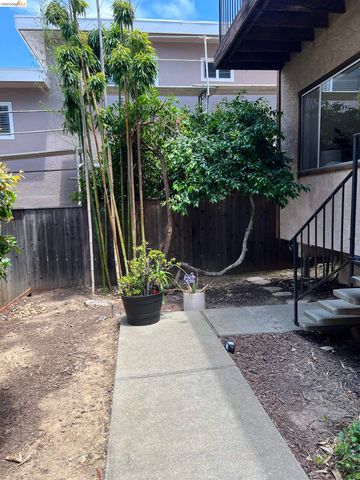 3800 Maybelle Ave 7, Oakland, CA 94619