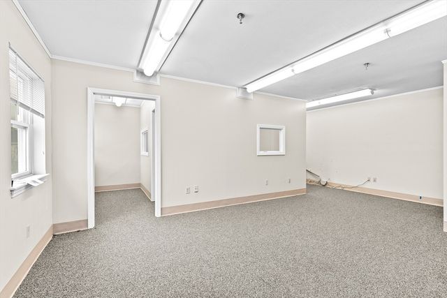 85 River St 10A, Waltham, MA 02453