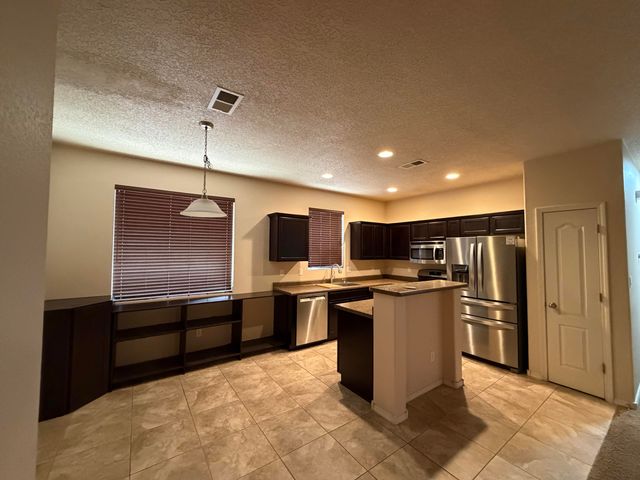11823 Blue Ribbon Road SE, Albuquerque, NM 87123