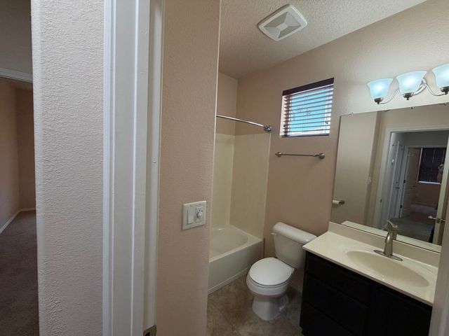 11823 Blue Ribbon Road SE, Albuquerque, NM 87123