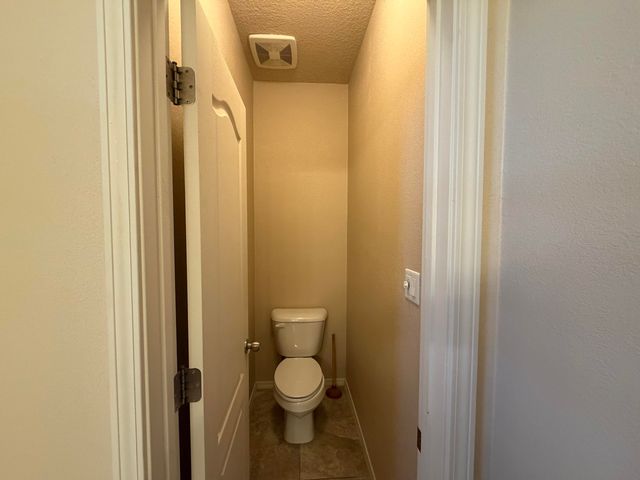 11823 Blue Ribbon Road SE, Albuquerque, NM 87123