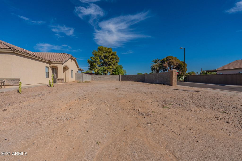 Image 1 of property listing at 1157 N 6TH Street 67, Buckeye, AZ 85326